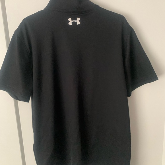 Under Armour Size M Youth Black Active Short Sleeve Loose Polo Shirt - Picture 4 of 4